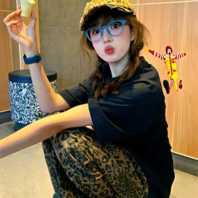 她房间里的云